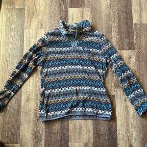 3/4 button Patagonia fleece sweater